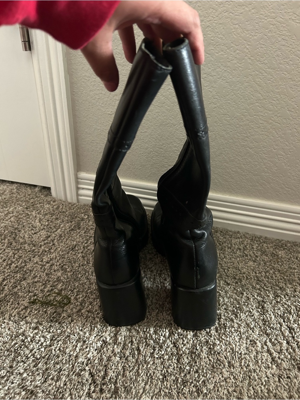 Classic Black Leather Mid-Calf Heel Boots - Picture 4 of 7